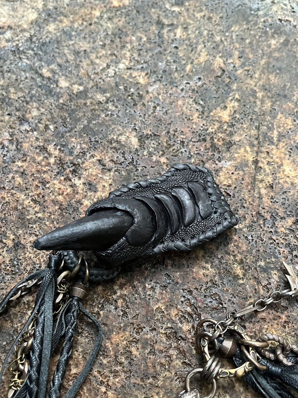 Beast Claw Wallet Chain 03