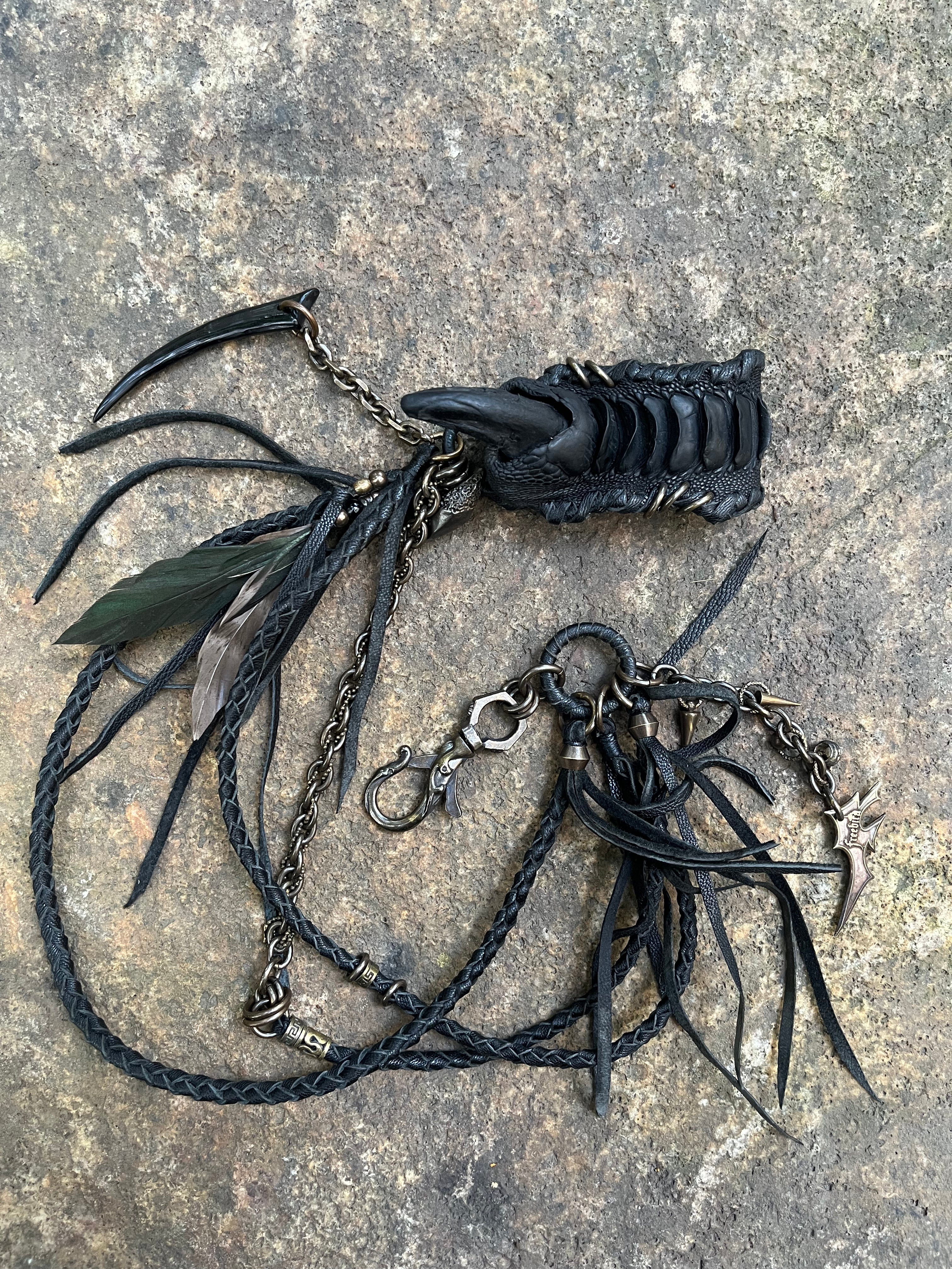 Beast Claw Wallet Chain 02