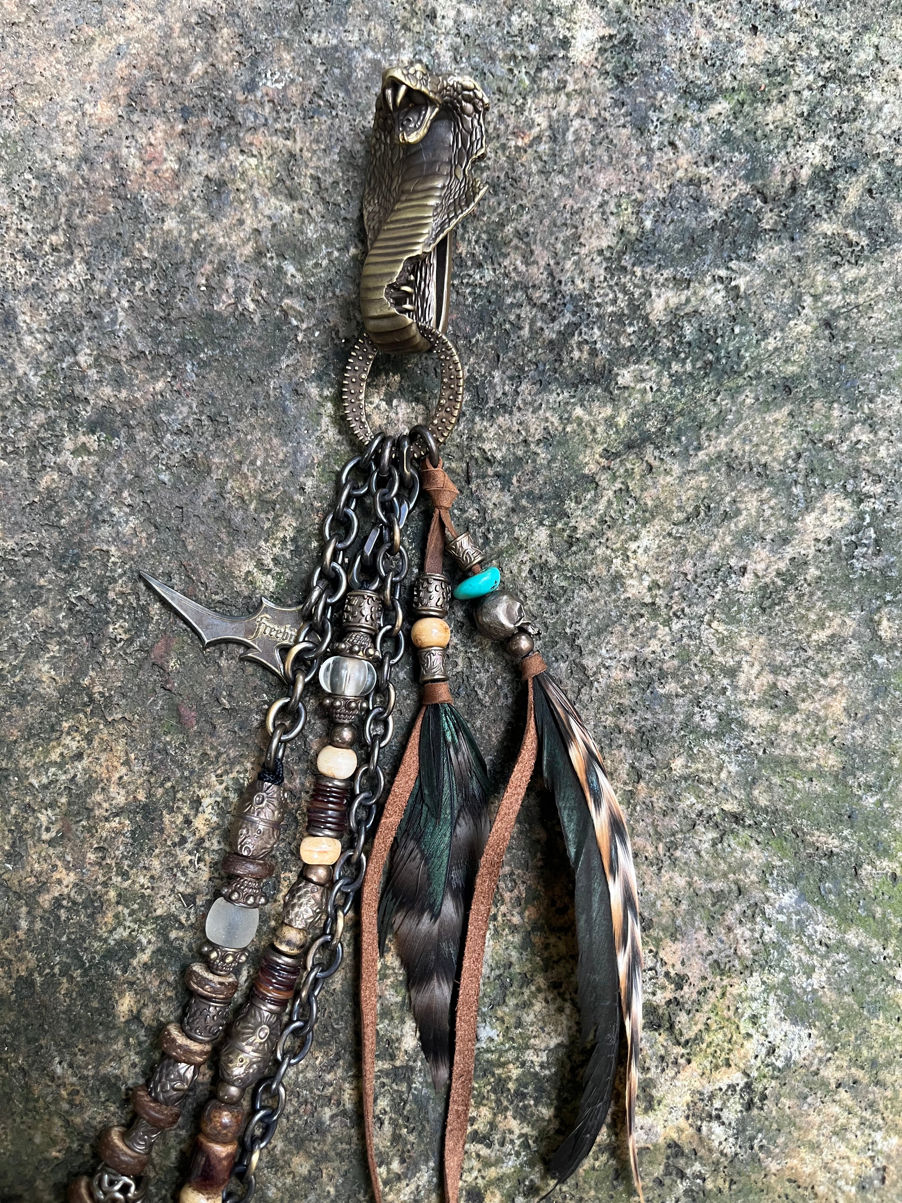 Vestige #05 Wallet Chain