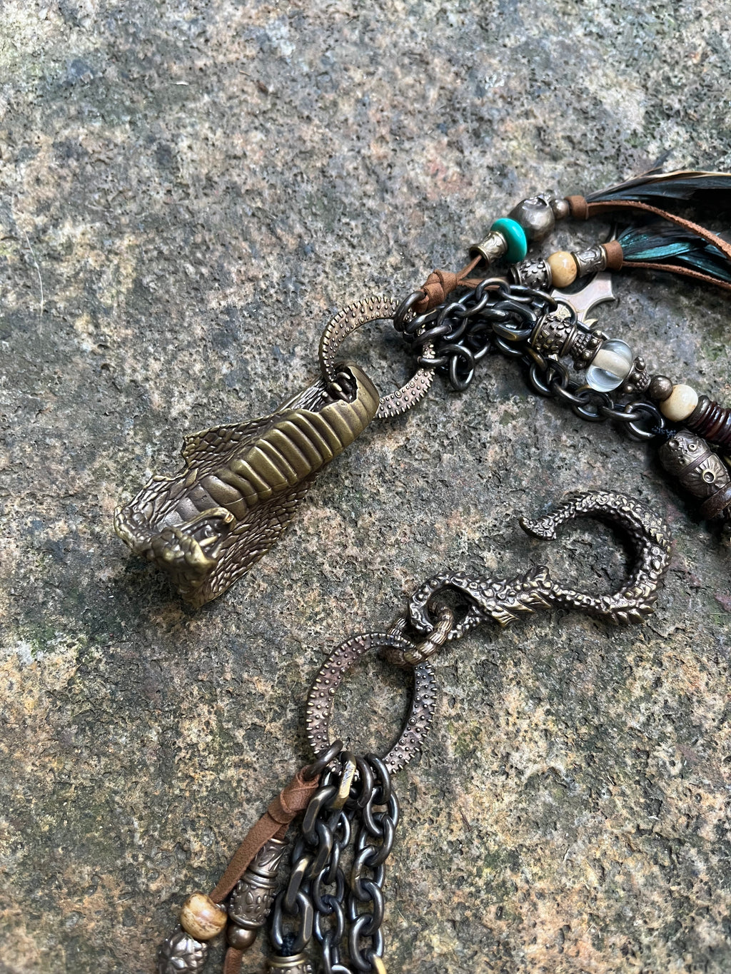 Vestige #05 Wallet Chain