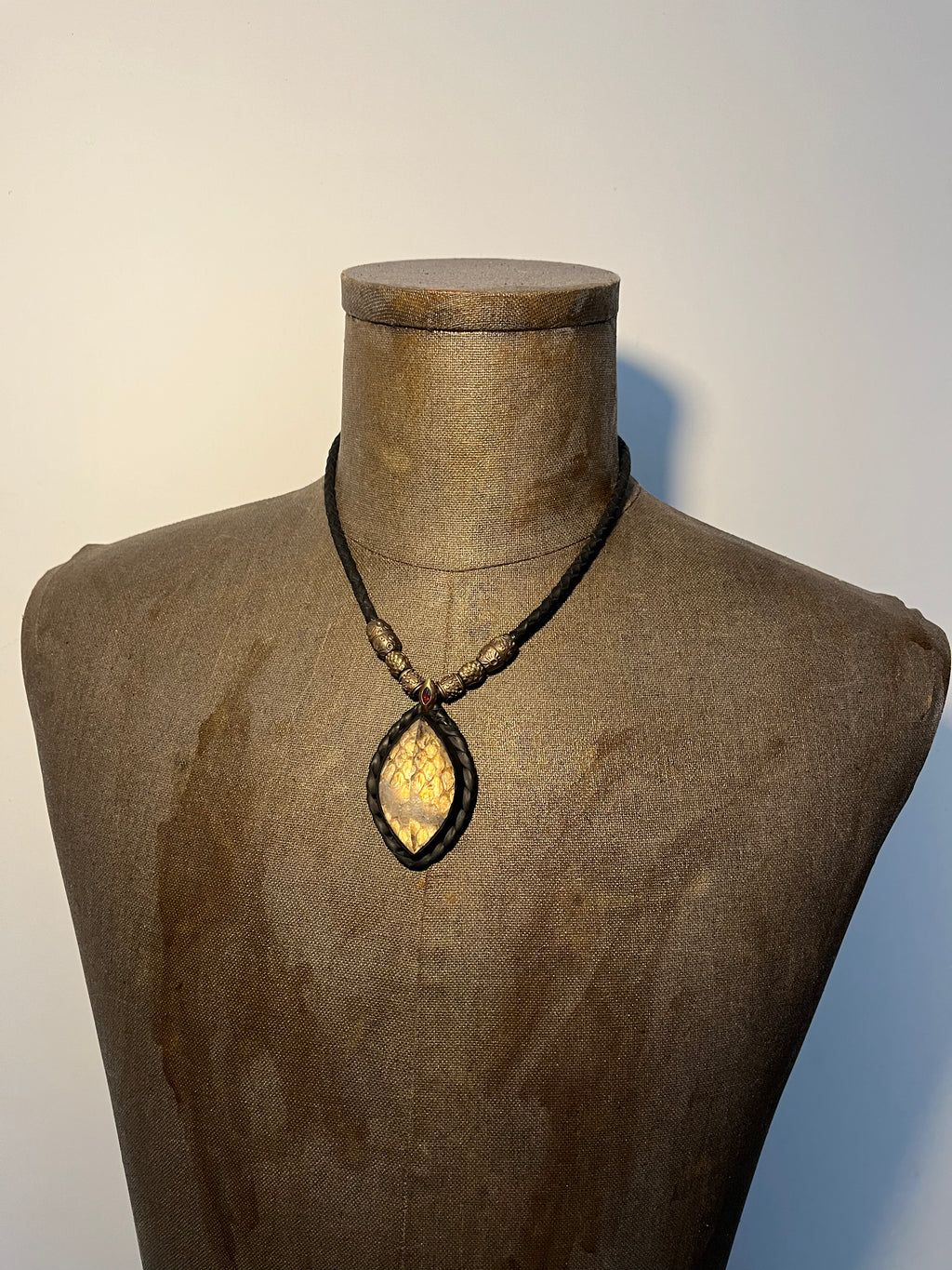 Snake Trace Quartz Necklace