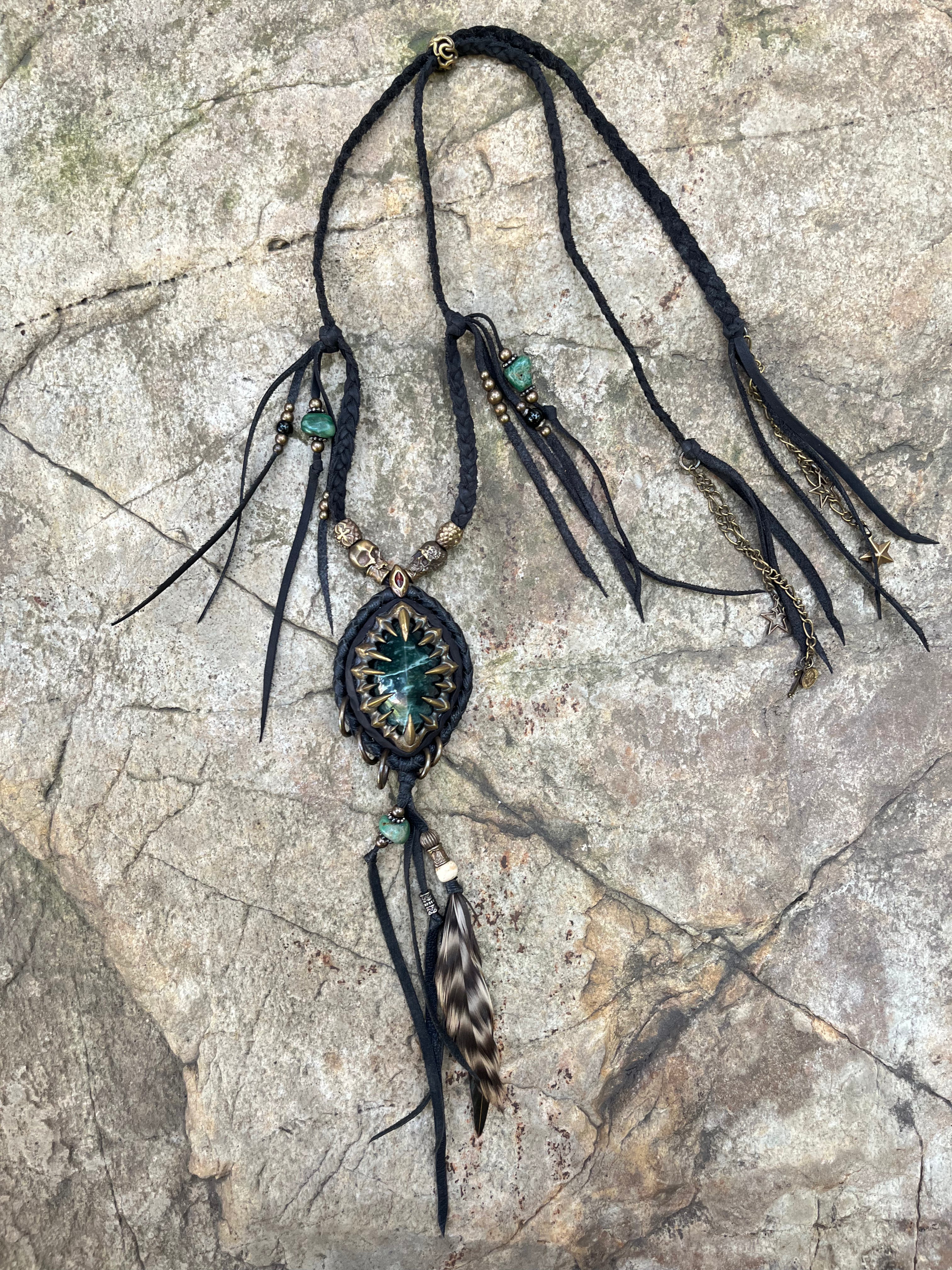 'Prickle of Jade' Necklace -Black
