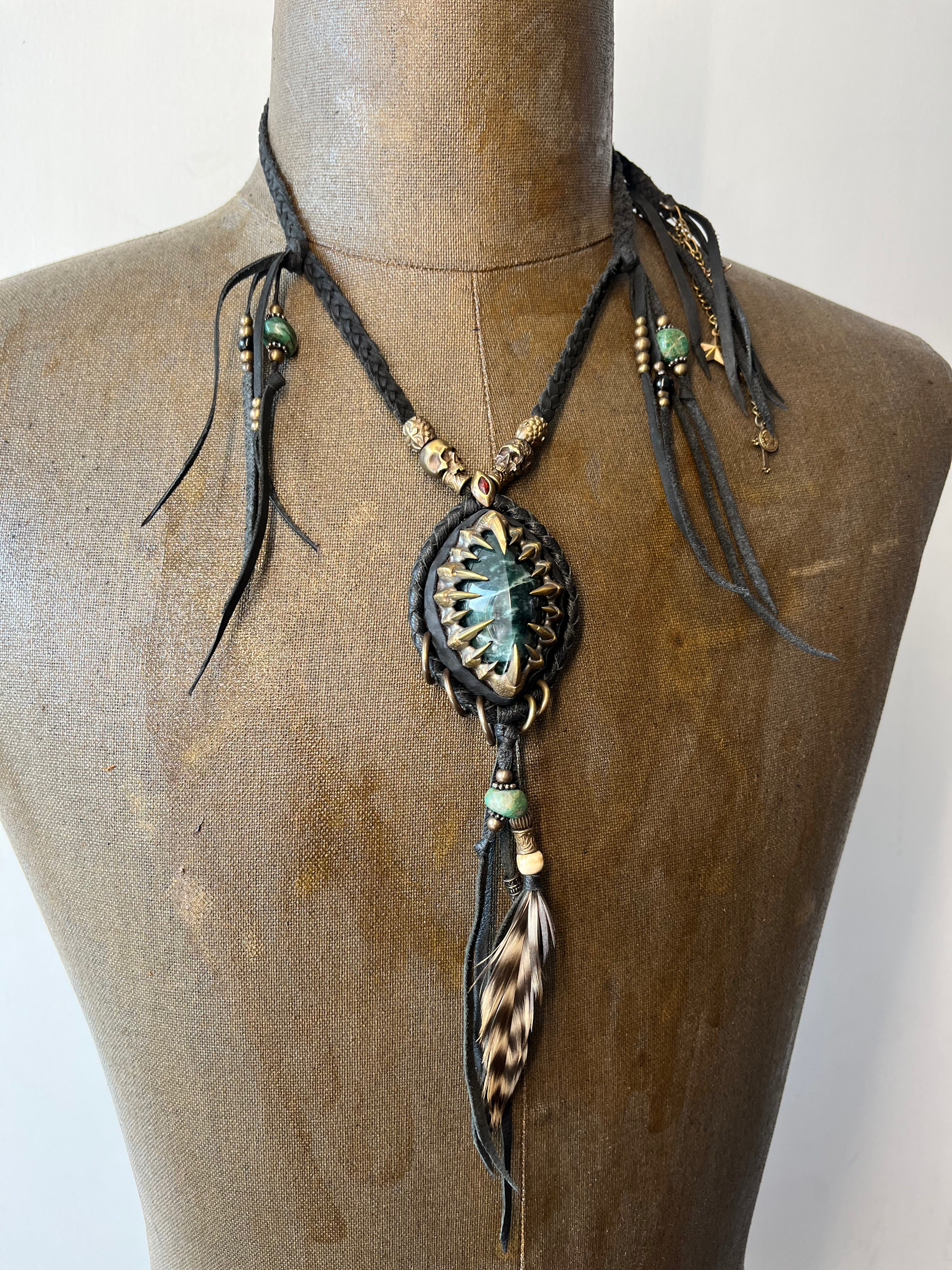 'Prickle of Jade' Necklace -Black
