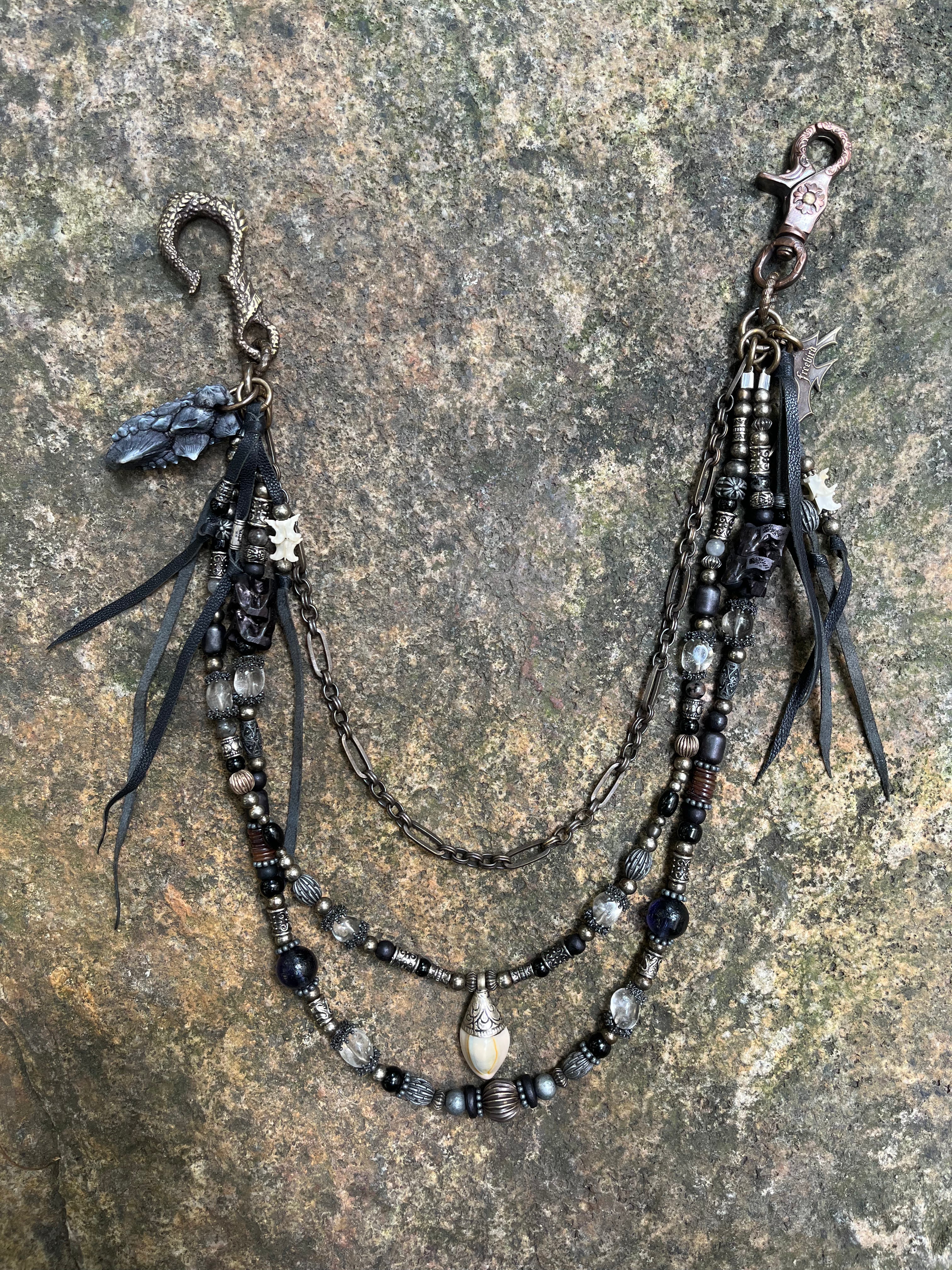 Vestige Dark Wallet Chain [1-of-1]